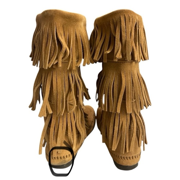Minnetonka Women's 8- Brown leather 3 Layer Fringe Boot Moccasin Mid Calf Boots - Picture 7 of 11